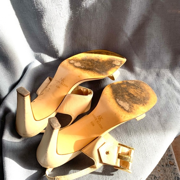Anne Klein classic cream strappy sandal size 8.5 - Picture 6 of 6